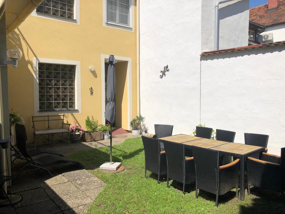 ALTSTADT-APARTMENTS Bad Radkersburg - Ihr gemütliches Urlaubs-Domizil im Herzen der Altstadt mit 3 top-ausgestatteten Ferienwohnungen Exterior foto